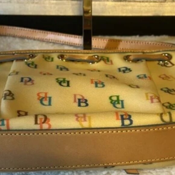 Dooney & Bourke -.Rainbow DB Logo and Zipper Shoulder/Crossbody Bag - Picture 3 of 6